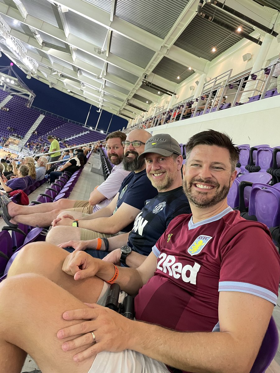 RyanBrownMS's tweet photo. Got together with some cool folks to welcome the Brits to town for the Aston Villa vs Fulham match - and to show some love for the Spurs. It was a blast! 
⚽️ 🇬🇧 🤝 🇺🇸 https://t.co/9M8Hyv78kJ