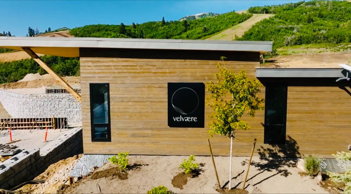 We are excited to see our client Velveare and their Sales office open.

to Chad Magleby, Dayson Johnson!Congrats
#velvaere #magleby #underatree #UAT