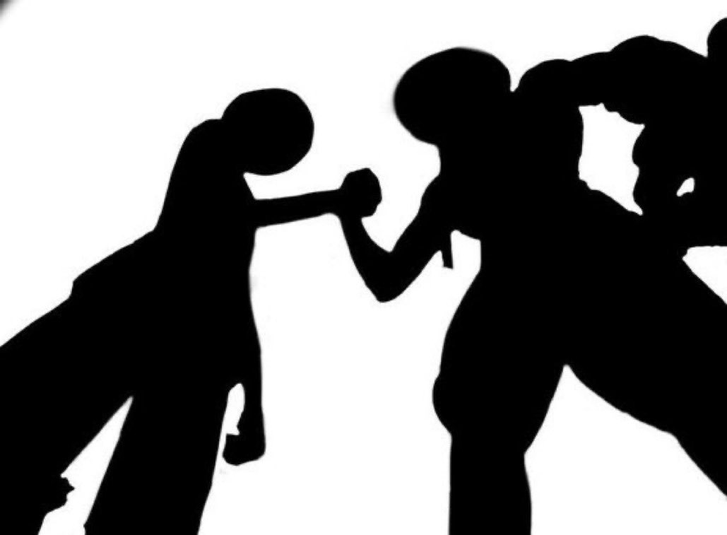 imJustRed's tweet photo. You know something is iconic when you can recognize it by the silhouette alone https://t.co/WP0M0imxYc