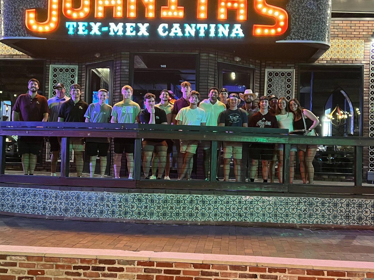 Fall ‘23 occasional meal before practice starts up next week! Huge thank you to @Juanitas for the amazing hospitality!! #GigEm