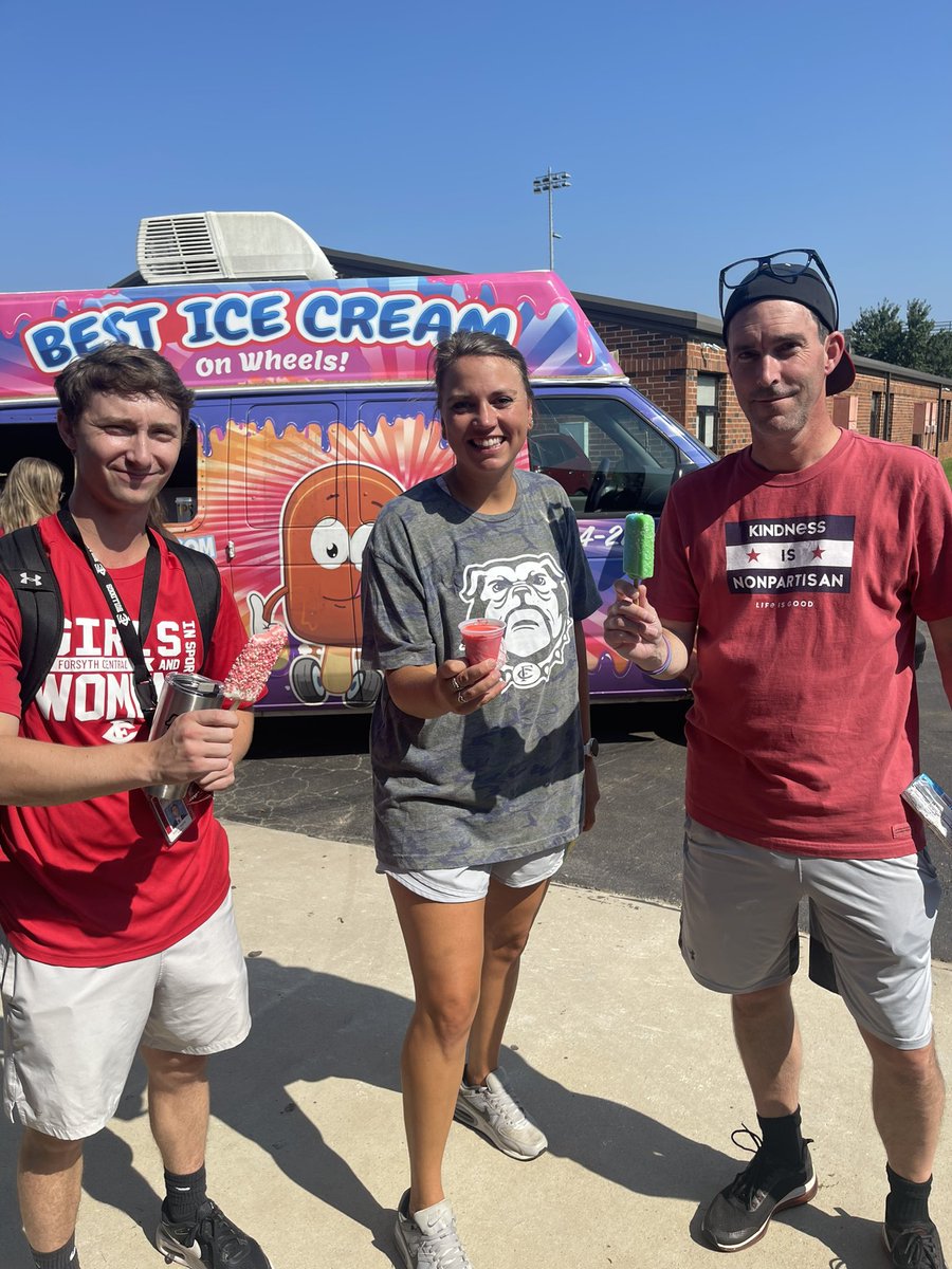 ForsythCHS's tweet photo. Nothing helps to beat the heat than some delicious ice cream, and today the FCHS Alumni Association helped teachers cool down with these frozen treats! We are so grateful for their generosity! #CHouse #FocusOnTheGoodInLife https://t.co/Fo2F7VdUYS