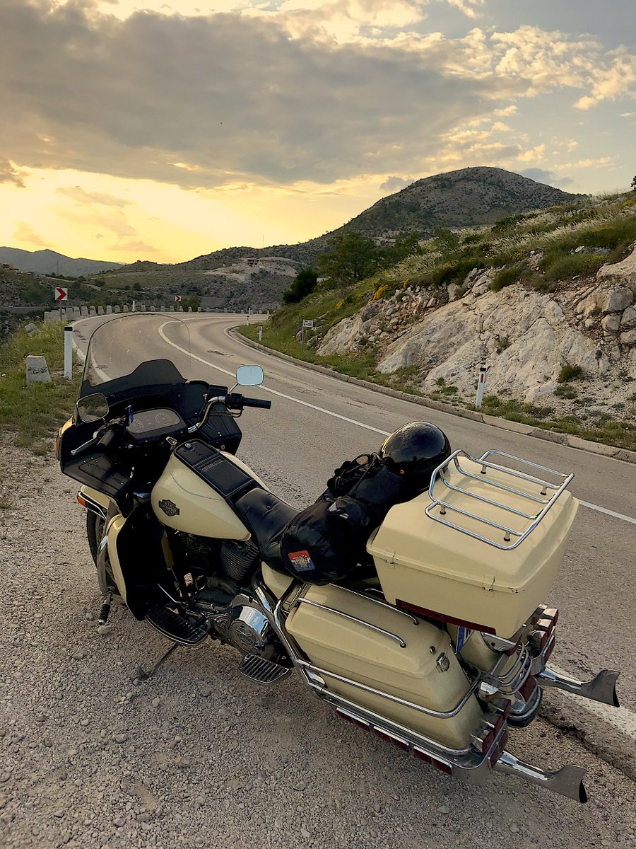 x-tra super: a trip to the Superrally in Greece, road report: bit.ly/SuperrallyGree…
#abikewelike #harley #harleydavidson #superrally #greece