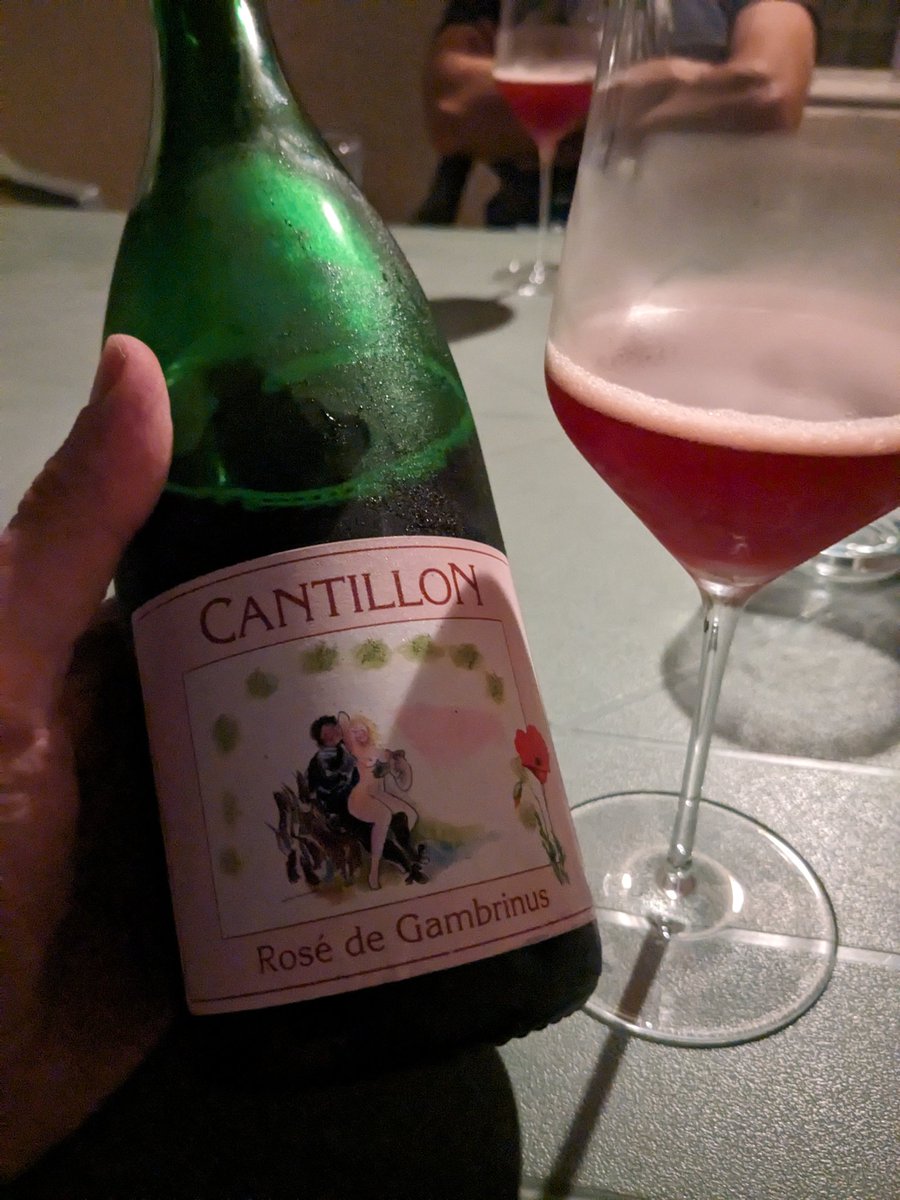 EmmanuelDelmas's tweet photo. C'est quoi cette daube ?  
19.50€ 🤷
Bretts à mort + foie de volaille + acidite atroce...
Je vais commander une Kriek a la cerise, c'est meilleur et bien moins cher. 😱 https://t.co/BN16ZvZ69M