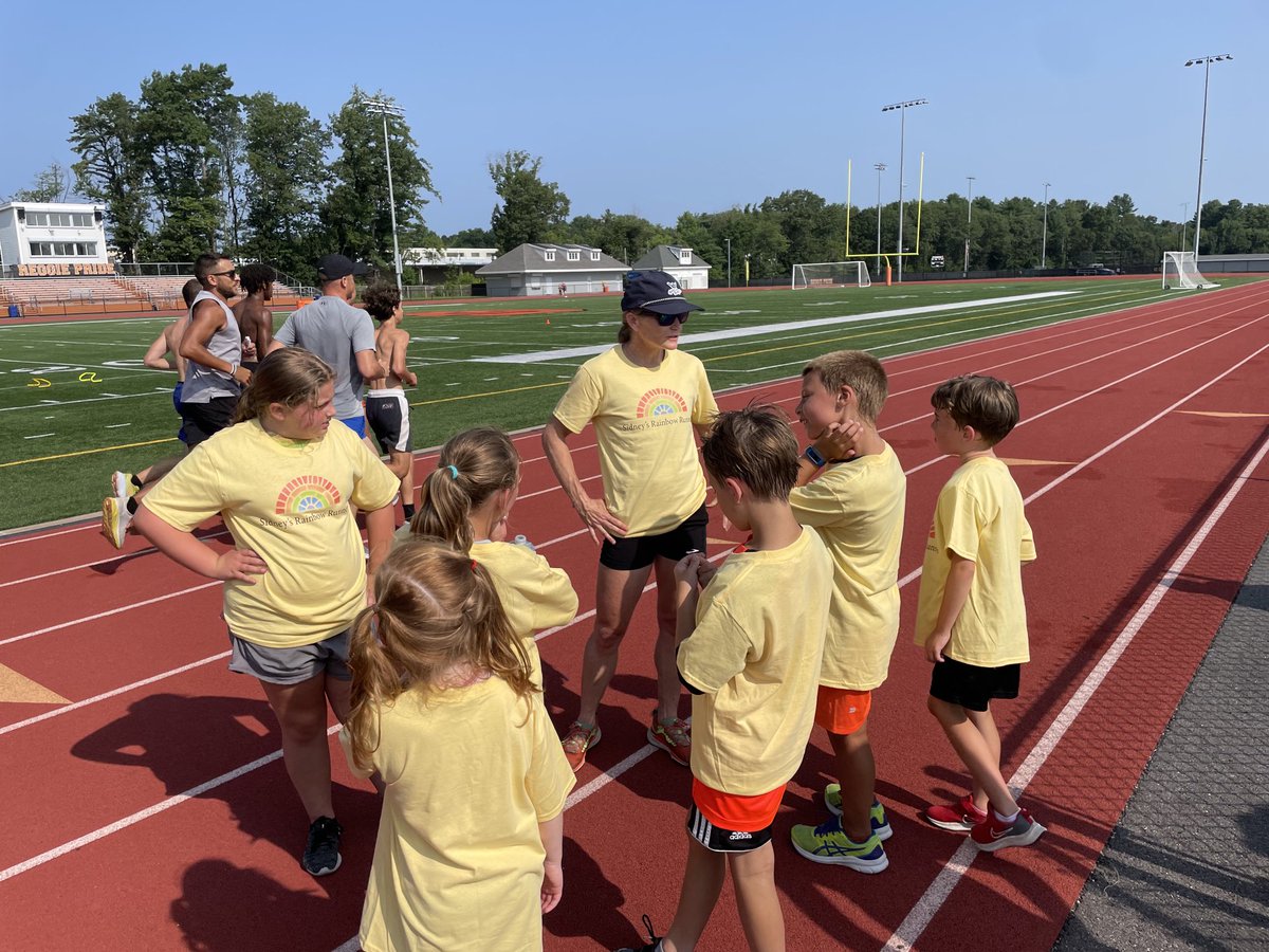 XC_Project's tweet photo. Our Sidney’s Rainbow Runners wearing their new T-Shirts. Under the direction of Coach Ellis &amp; Coach Pecci they have been combining fun and fitness. #SRR #fitnessnfun https://t.co/G6NcuCbKug
