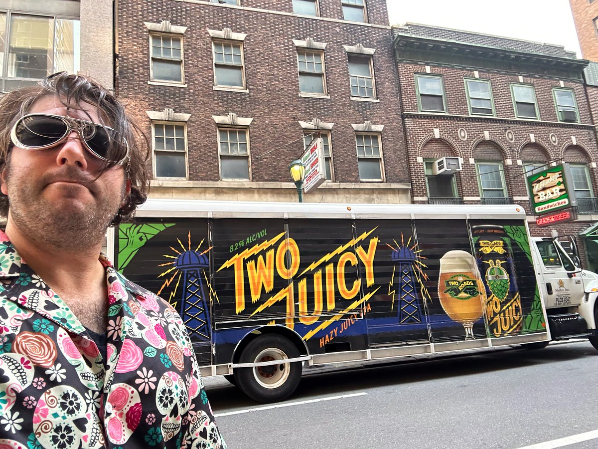 “It's a beautiful (HOT 🔥) day in this neighborhood
A beautiful (HOT 🔥) day for a neighbor
Would you be mine <a href="/2RoadsBrewing/">Two Roads Brewing</a>?
Could you be mine? …”