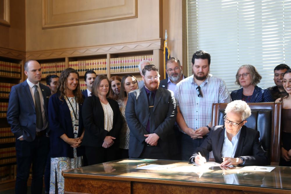 Governor Tina Kotek tweet media