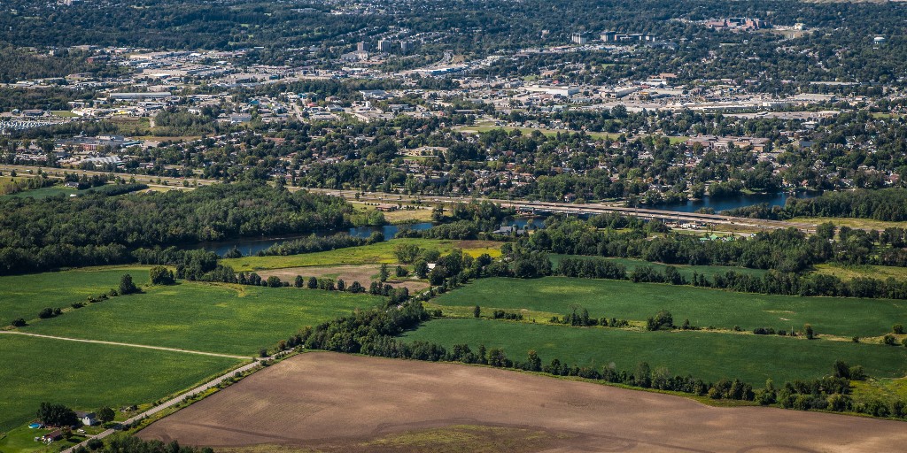 Did you know @OntarioEast has developed a property search tool? Whether you are starting, expanding, or relocating your business, find the land that fits your needs. Explore your future location in Peterborough & the Kawarthas: bit.ly/3K1Kalu