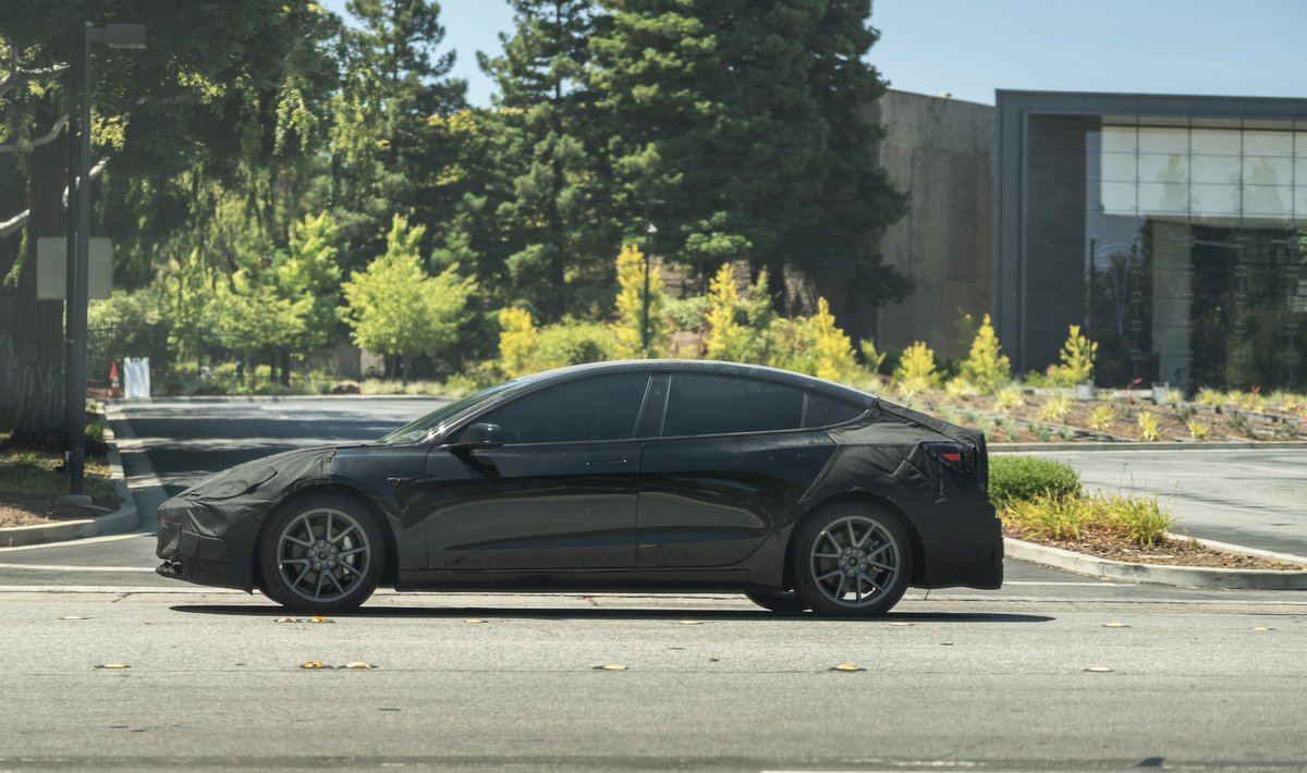 Y2KColin's tweet photo. Tesla Model 3 “Project Highland” just Spotted in Palo Alto, CA. Any changes here? https://t.co/wreYnI27Nx