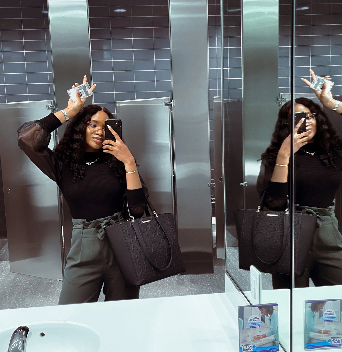 LedoNwilene's tweet photo. Product Management Recruiting Guide ✨

I’ve recruited for PM roles x2 (for internship &amp; FT in 2021/2022), and received offers from Oracle, Microsoft, Intuit, NVIDIA &amp; Adobe. Fall is almost here and I think it’s best to start prepping now. Here's what I'd recommend ☺️↓

🧵 https://t.co/CLwshj2svL