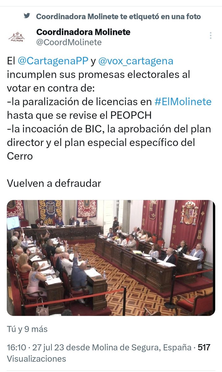 Dos imágenes, 1 año de diferencia, hay que verlas juntas para ir dejando las cosas claras.