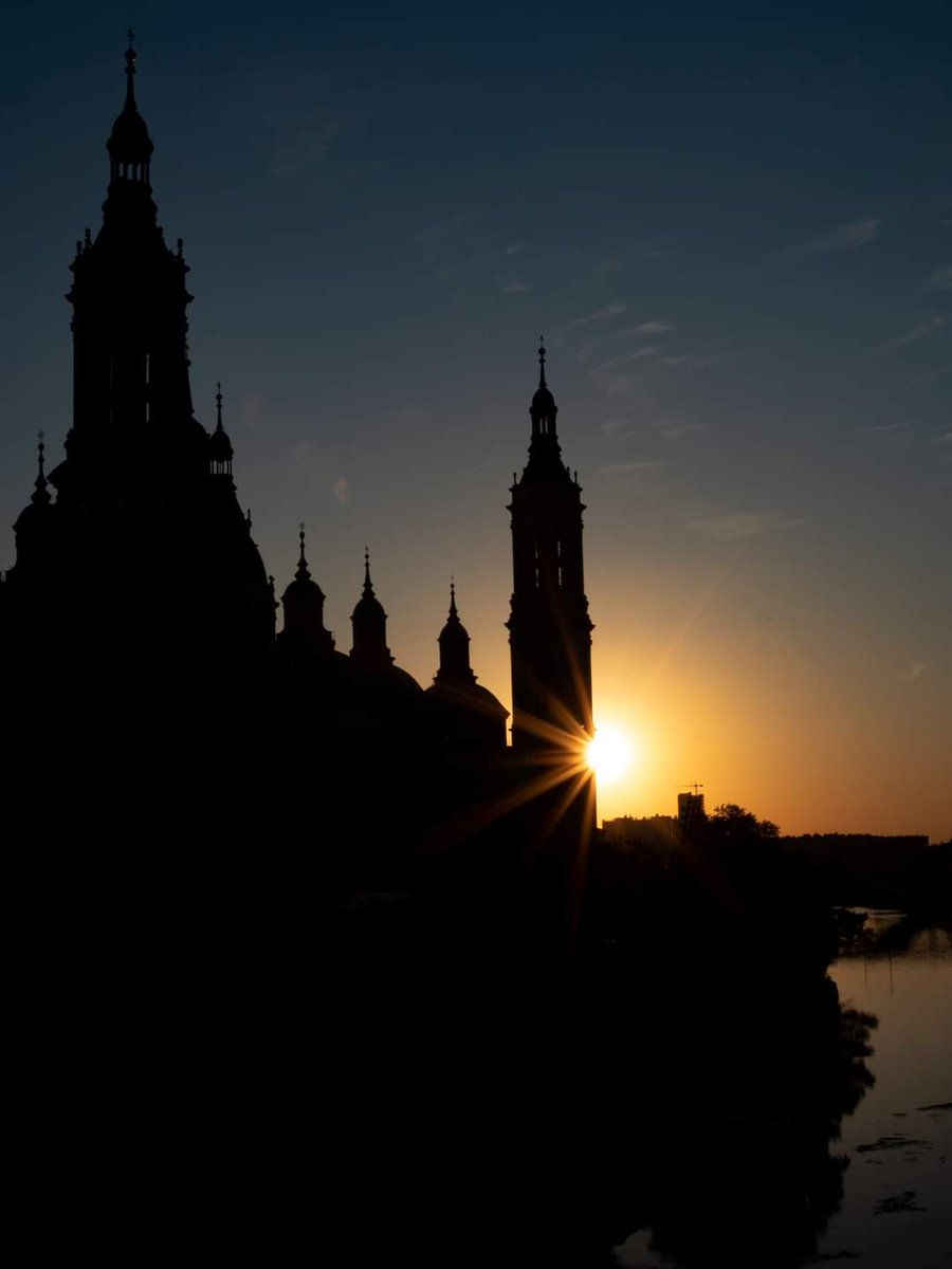 ToniClavel's tweet photo. Atardecierres 
#Zaragoza @SoydeZaragoza #sunsetphotography https://t.co/YwXbuarB4E
