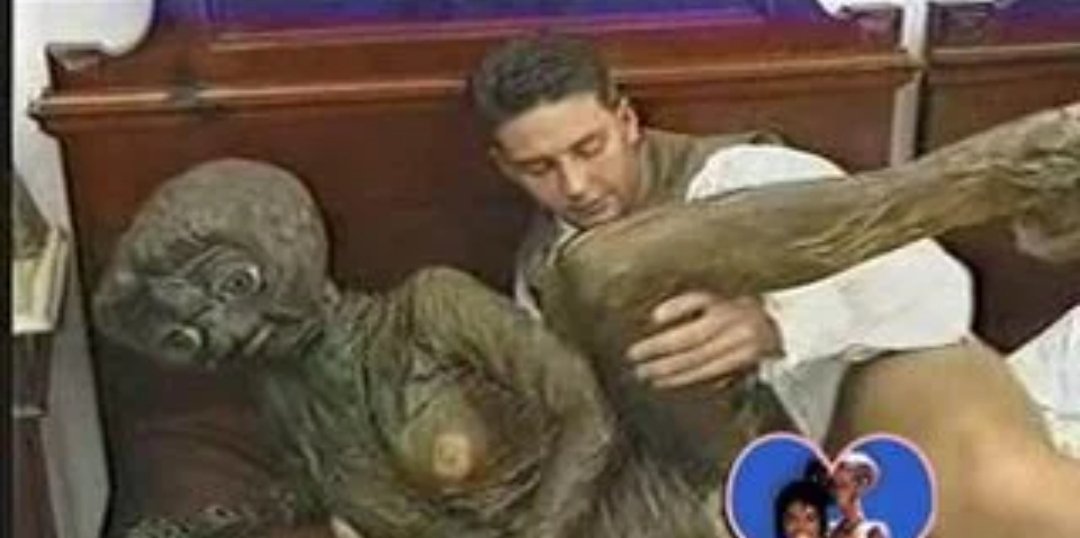 ElCaputista's tweet photo. *Nos invaden los aliens*

Fede Bal: https://t.co/UVA9ezvVCZ