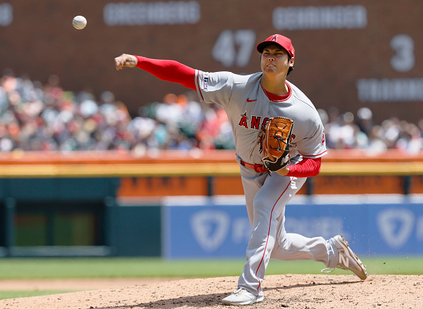 ESPNInsights's tweet photo. Shohei Ohtani is the first player to throw a shutout in one game of a doubleheader, then hit a home run in the other game of the doubleheader. h/t @EliasSports https://t.co/lwmYmtDIIT