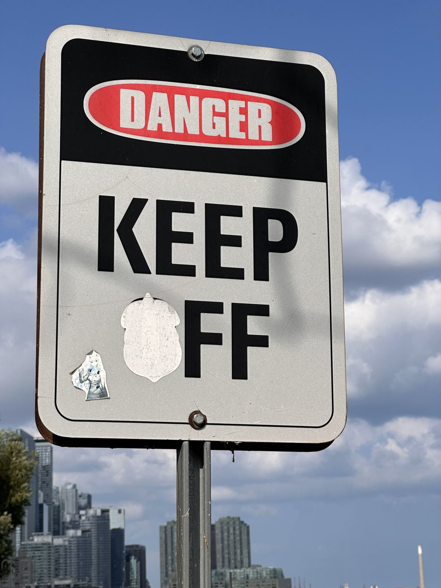 CoversThatRule's tweet image. #sign #keepoff #fuckoff #cover #albumcover