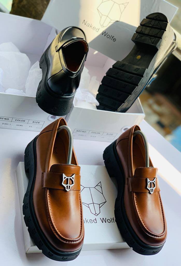 Sneakersplugng's tweet photo. CORPORATE SHOES ARE W
SIZE: 40-46
PRICE: 28000

Comes fully available #BBNaija https://t.co/CF2LBeDNA0