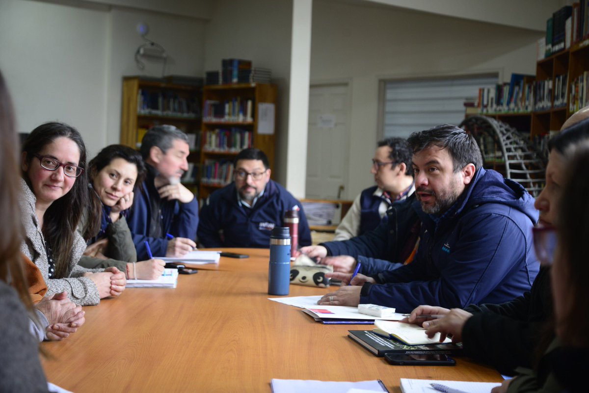 Nos reunimos con la cooperativa de recolectoras “Doña Cornelia “ en Puerto Aysén. Participan   Seremi <a href="/AlanEspinozaO/">Alan Espinoza Ortiz</a> , director (s) <a href="/IndapAysen/">INDAP Aysén</a> y gerente <a href="/INFOR_Patagonia/">INFOR PATAGONIA</a> , profesionales del <a href="/MinagriCL/">Ministerio de Agricultura de Chile 🇨🇱</a> y jefa de la división de fomento e industrias del @goreaysen_