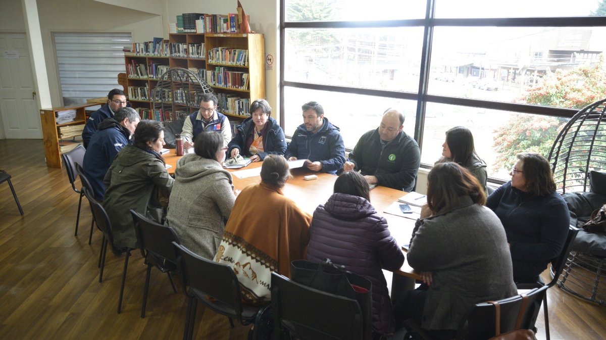 MinagriAysen's tweet photo. Nos reunimos con la cooperativa de recolectoras “Doña Cornelia “ en Puerto Aysén. Participan   Seremi @AlanEspinozaO , director (s) @IndapAysen y gerente @INFOR_Patagonia , profesionales del @MinagriCL y jefa de la división de fomento e industrias del @goreaysen_ https://t.co/k5dtXwUOY3