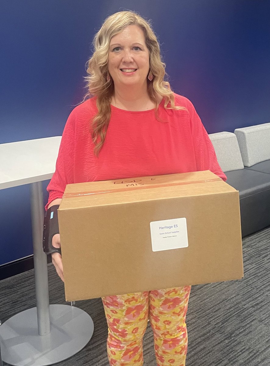 michele_new's tweet photo. Thank you @valleycreek for the school supplies! https://t.co/N133cwIYwg