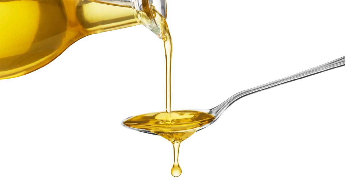 Just this week, new research out of Harvard University showed that people who eat more than half a tablespoon of olive oil a day had a 28% lower risk of dying from dementia than folks who rarely eat it. wb.md/43Mw7Hc