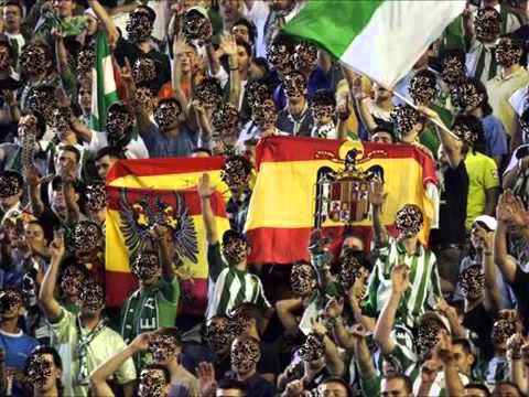 No sé qué me hace más ilusión, si el encuentro de los miles de morros que vienen con los lgtbi o el de Sara Sálamo con los Supporters Sur del Betis. 🍿🍿🍿