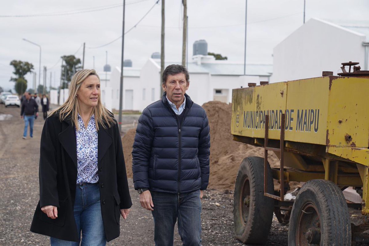 gustavoposse's tweet photo. Visitamos junto a @intmrappallini Maipú, en la provincia de Buenos Aires. Con fondos enteramente municipales están construyendo más de 60 viviendas para los más necesitados, además de un nuevo geriátrico zonal para cuidar la salud de los adultos mayores.

Felicitaciones a todo el equipo de gestión. Es un orgullo ver el trabajo y la gestión en pos del bienestar de la comunidad.