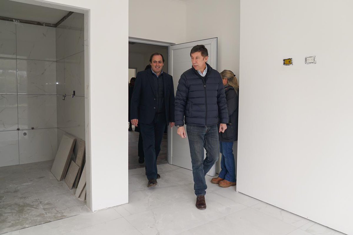 gustavoposse's tweet photo. Visitamos junto a @intmrappallini Maipú, en la provincia de Buenos Aires. Con fondos enteramente municipales están construyendo más de 60 viviendas para los más necesitados, además de un nuevo geriátrico zonal para cuidar la salud de los adultos mayores.

Felicitaciones a todo el equipo de gestión. Es un orgullo ver el trabajo y la gestión en pos del bienestar de la comunidad.