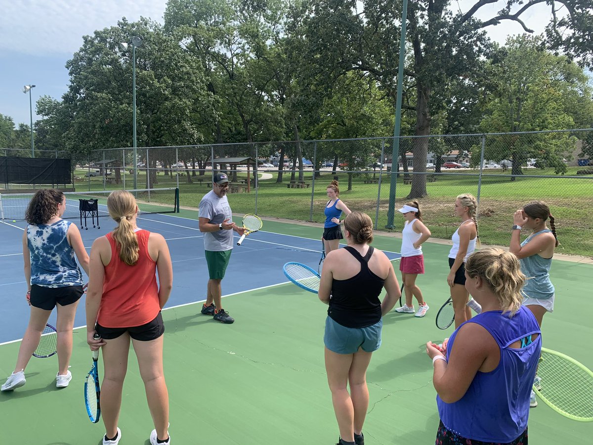 ATU_Athletics's tweet photo. #TechOnTour Our esteemed womenβs tennis coach Shaun Wiseman was the guest clinician today at WATAβs (Western Arkansas Tennis Association) Junior Development Camp today in Fort Smith! Great to see our coaches out in neighboring communities growing the games they love! #FightOn https://t.co/pYMSEpuLWy
