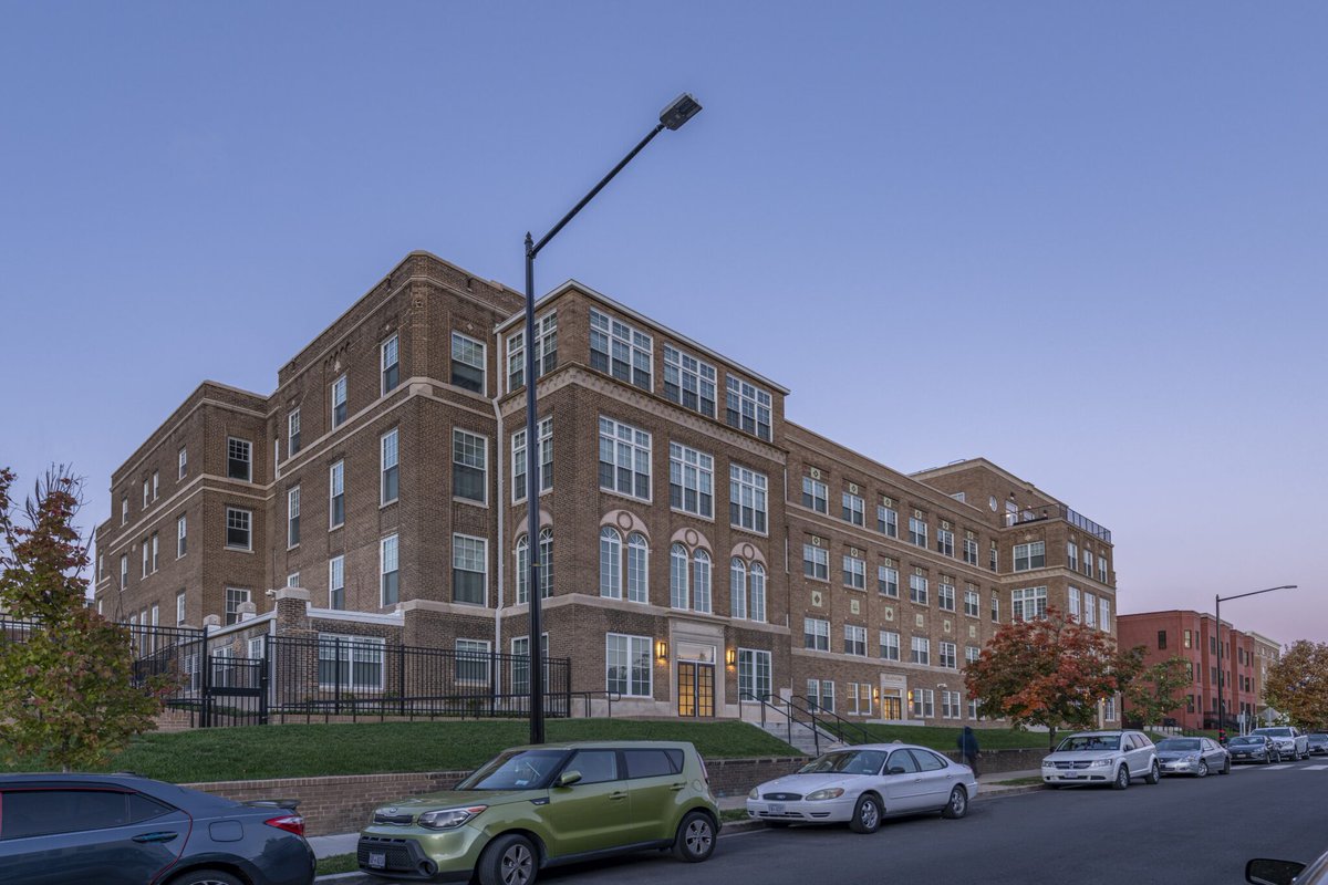 Today, a historic landmark redevelopment project received an award for excellence! The 1920s-era Hebrew Home for the Aged was converted to new affordable and senior housing while preserving its iconic character to be appreciated long into the future.
achp.gov/news/rehabilit…