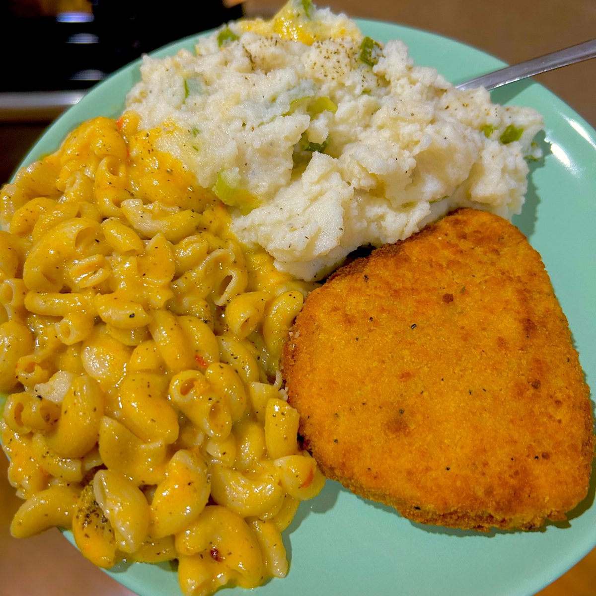 tyrathetaurus's tweet photo. winner winner vegan chicken dinner 🐥 https://t.co/aMNJVz8wMX