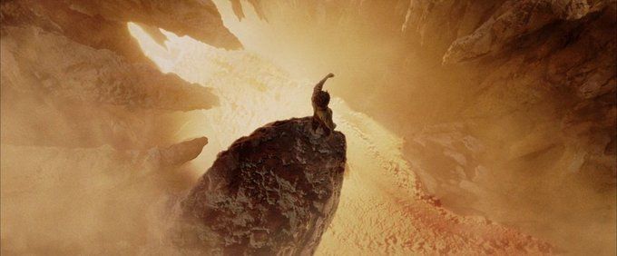EruThingol's tweet photo. Puedes coger cualquier frame de el señor de los anillos y no hay ni uno malo. 20 años y sigue siendo cine 🧐🚬 https://t.co/k5EiNXga3F