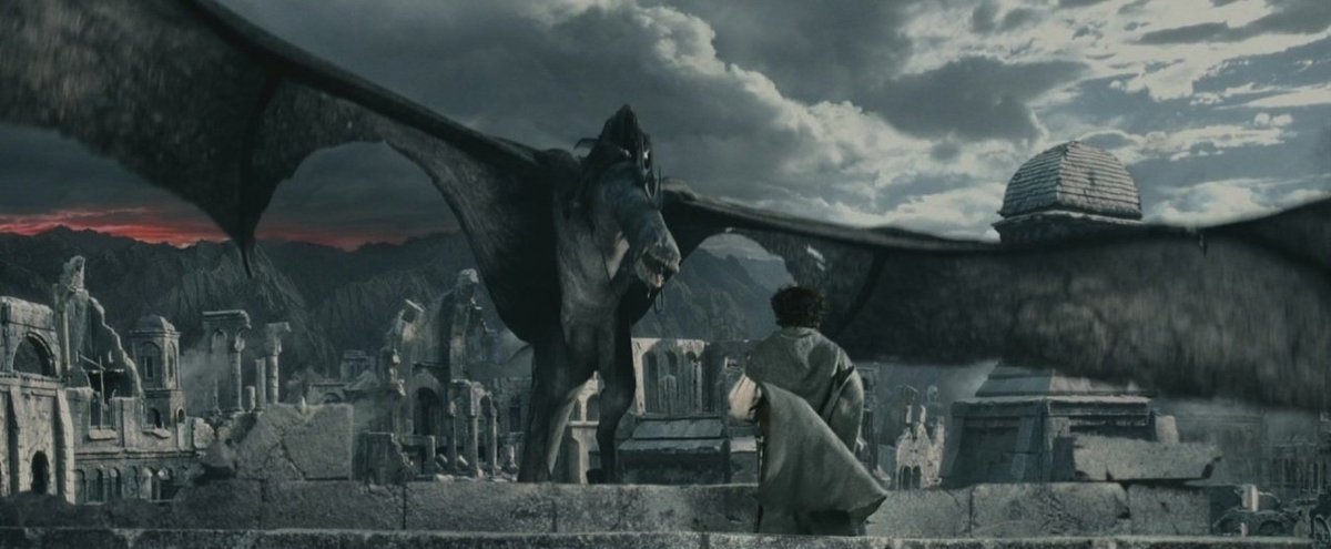 EruThingol's tweet photo. Puedes coger cualquier frame de el señor de los anillos y no hay ni uno malo. 20 años y sigue siendo cine 🧐🚬 https://t.co/k5EiNXga3F