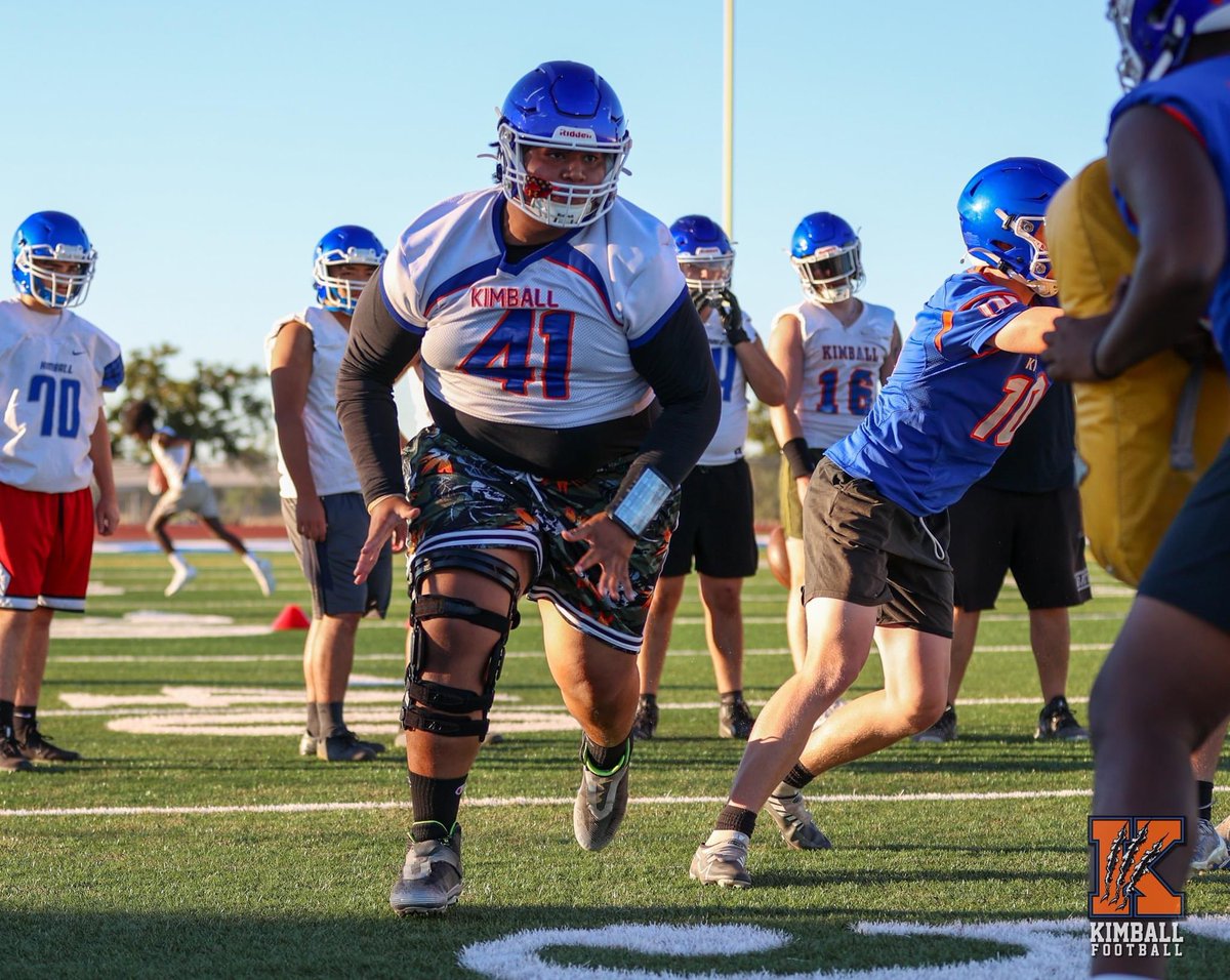 Coach Sauers 🏈🦍 tweet media