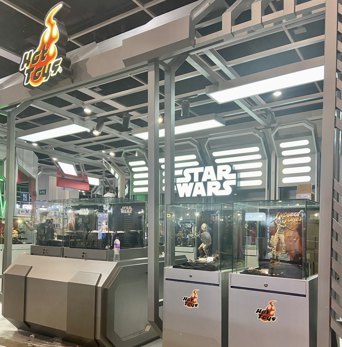 letseventhk's tweet photo. ACGHK 2023 Opening 🎉Sneak Peak of the 2023 Animation-Comic-Game Convention in Hong Kong! Glimpse of the setup and it's mind-blowing. Don't miss out on the excitement! 😍✨

#ACGHK #SneakPeek #EpicConvention #ComicCon #ACGHK2023 #HongKong #LetsEventsHK https://t.co/BCQajPBNka