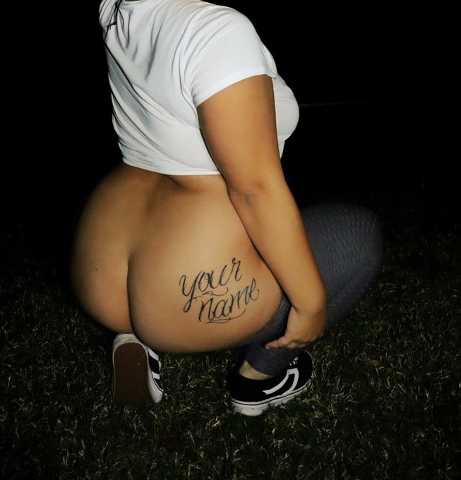 I&rsquo;m sorry&hellip;where did I self harm? Cause all I see is stretch marks on a nice ass https://t.co/oVHJZeQ<a href="/tag/spoilme"class="tags"><span>#spoilme</span></a>