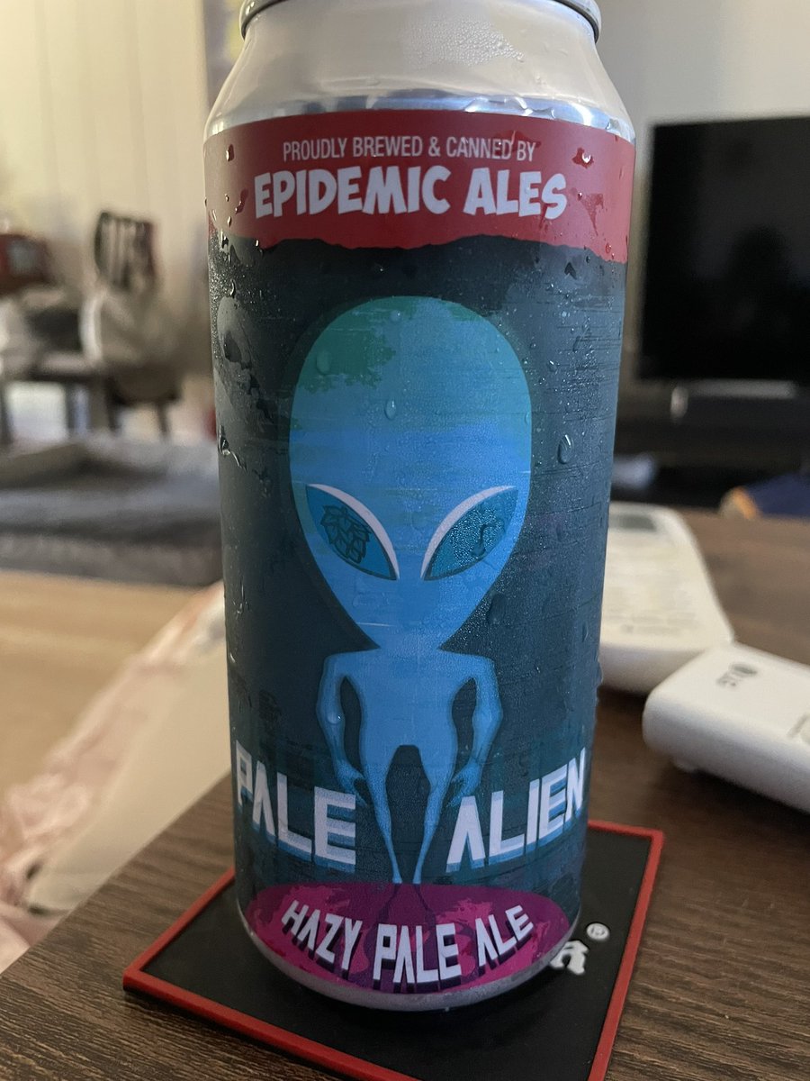 darthvyder's tweet photo. celebrating 👽 https://t.co/pwXJt5L3nK