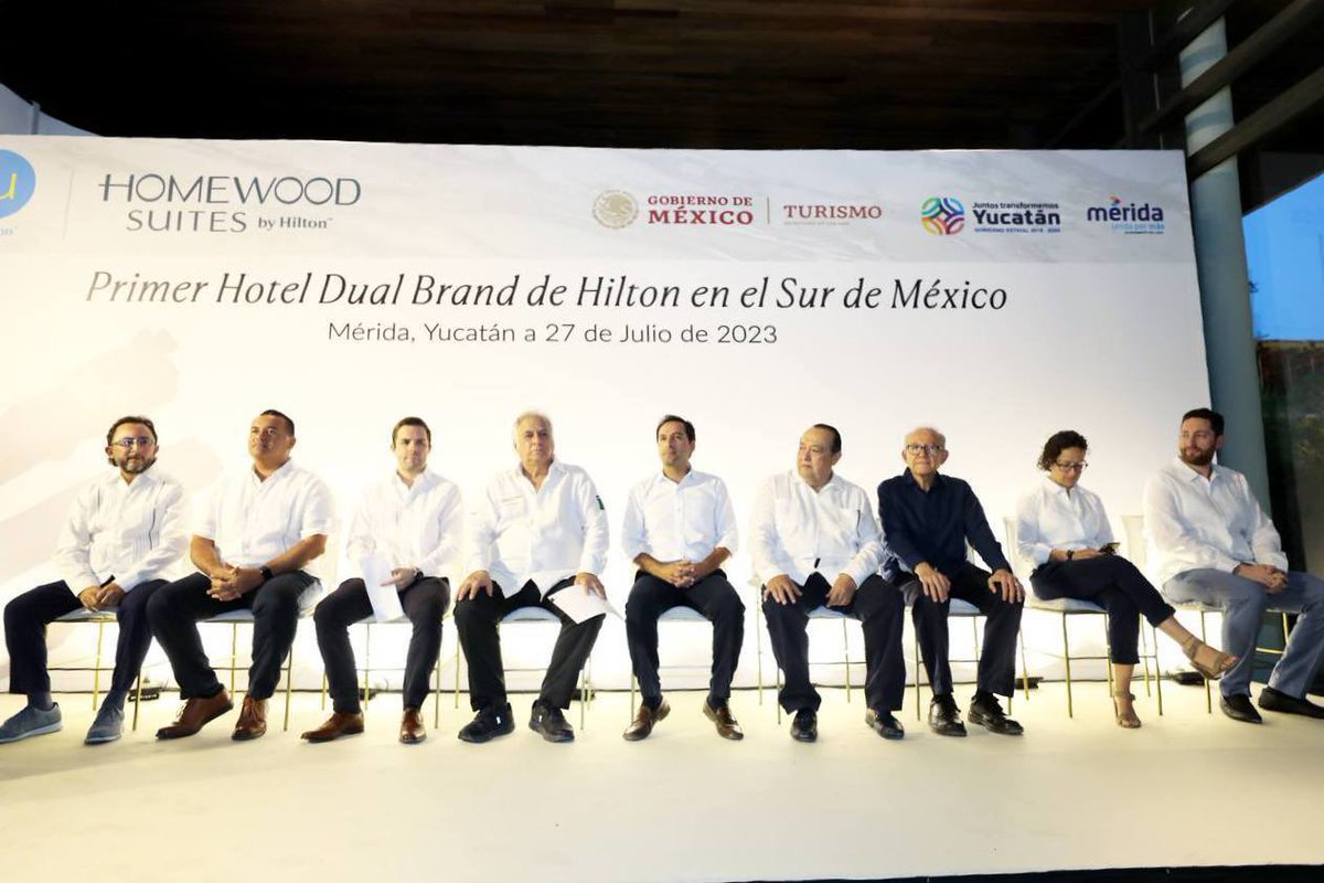 ¡Más inversiones y empleos para #Yucatán! 

Dimos inicio a los trabajos de construcción del Hotel Dual Brand de <a href="/Hilton/">Hilton</a> en #Mérida junto con <a href="/TorrucoTurismo/">MiguelTorrucoMarqués</a>, Titular de <a href="/SECTUR_mx/">SECTUR México</a>, el primero en el sur de #México, con una inversión privada de 300 MDP, generando 240 empleos entre