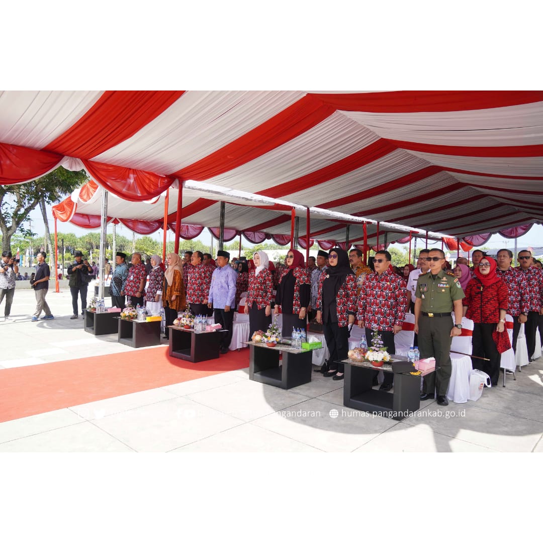 prokopimpnd's tweet photo. Bupati Pangandaran, H. Jeje Wiradinata menghadiri acara Hari Keluarga Nasional ke-30 dirangkaikan dengan Hari Anak Nasional Tingkat Prov. Jawa Barat Tahun 2023 dengan tema Menuju Keluarga Bebas Stunting untuk Indonesia Maju. Rabu (26/07/2023) di Alun-alun Paamprokan Pangandaran. https://t.co/l9IPdm4Te1