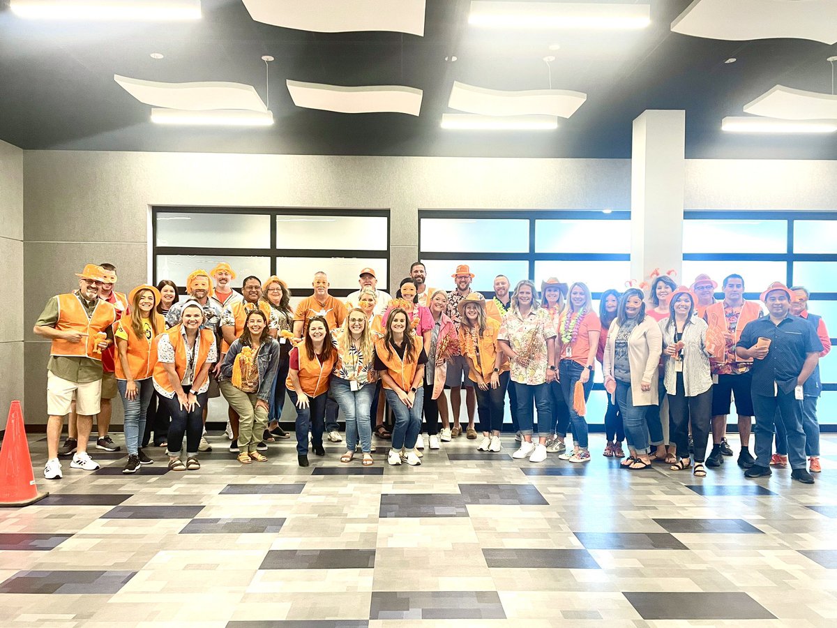 amykeith23's tweet photo. When you love your job and the people you work with, you understand how fortunate we are to be Kaufman Lions.  Grateful for all the folks that make this district special.  It’s always a great day to be a Kaufman Lion.
#BeTheDifference #BeOrangeNotGreen https://t.co/r8pTxndkoE