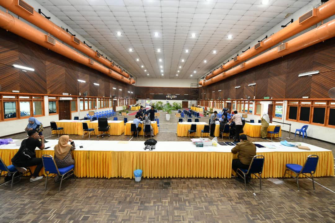 mp_ampangjaya's tweet image. 27 Julai 2023 (3.00 petang) - Lawatan Urus Setia SPR Johor ke Bilik Gerakan N.21 Pandan Indah dan N.22 Teratai serta Pusat Penamaan Calon di Dewan Perbandaran MPAJ, Pandan Indah.
#SPR15 #N21 #N22