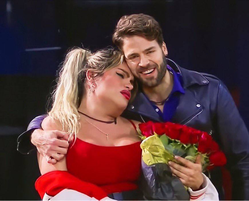Elvis2701's tweet photo. Aquí les dejo este Jorge amoroso para que apoyen a personas buenas y educadas y no a patanes machistas. #JorgeALaFinal 
#WendyALafinal
#NicolaALaFinal
#barbieALaFinal 
#LaCasaDeLosFamososMx https://t.co/C49cSIle4b