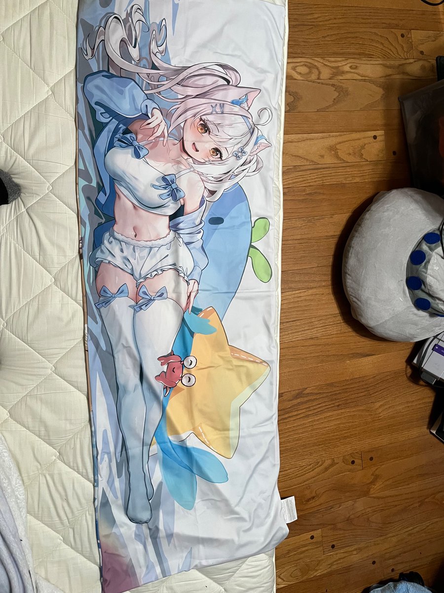 groov33's tweet photo. Holy macaroni. This is some cool merch! #azumerch https://t.co/oBbLQb1eDQ