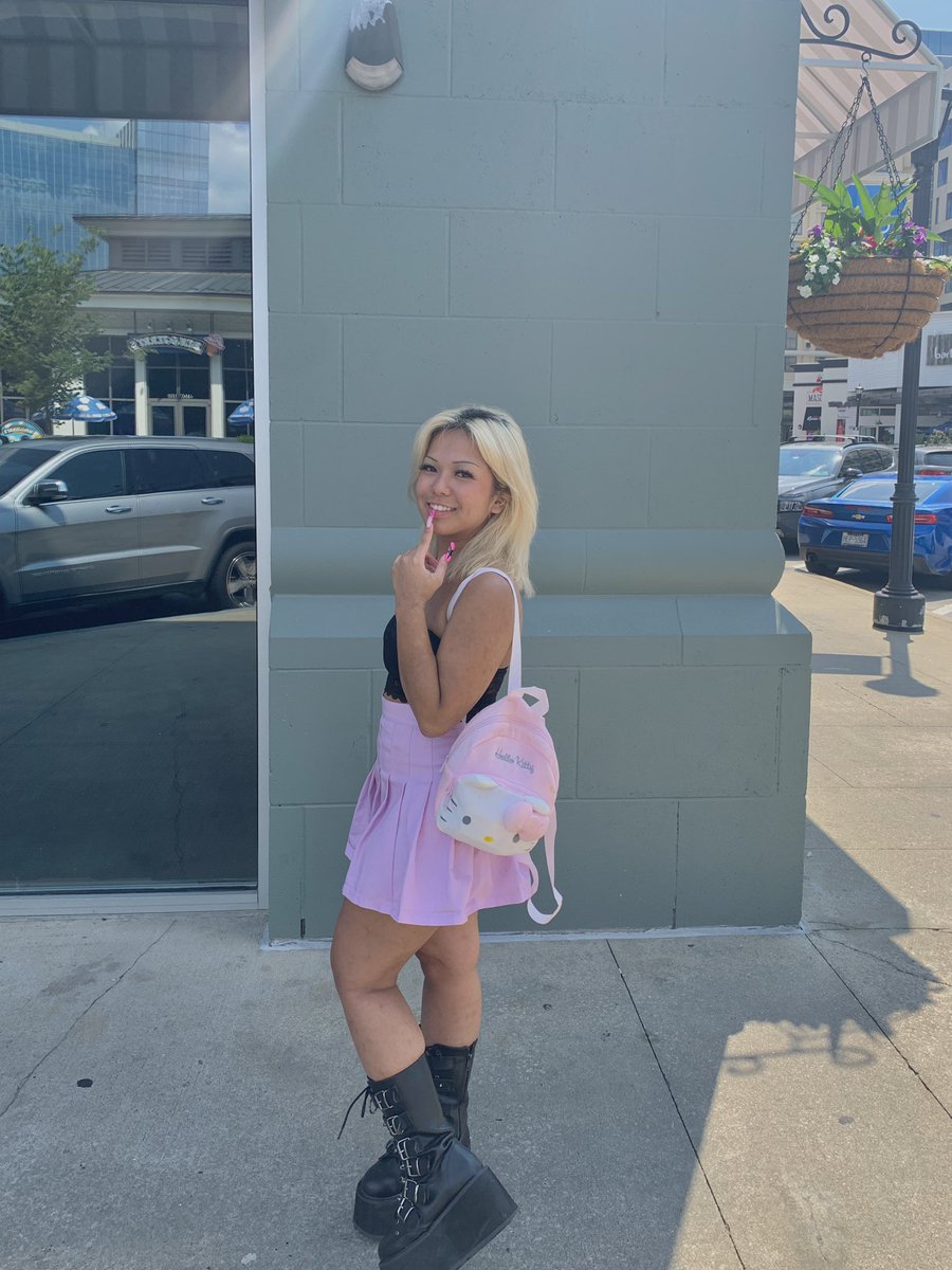 grapefairy444's tweet photo. went to see the Barbie movie ^_^ https://t.co/ZsUvNJZjfw