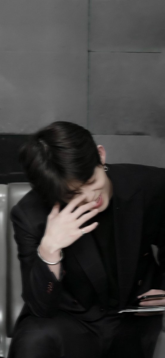 jazzykyeom's tweet photo. Cheol’s Pre Birthday Giveaway 

1 sealed FML Album 

-winner must be willing to shoulder sf and pf 
-rt, like, mbf

-drop proofs
-will draw on aug 8 (11pm) via tet picker
-will check if rules are followed 

For Carats Only

(Reposted change some details) https://t.co/aDT2Rh4jFf