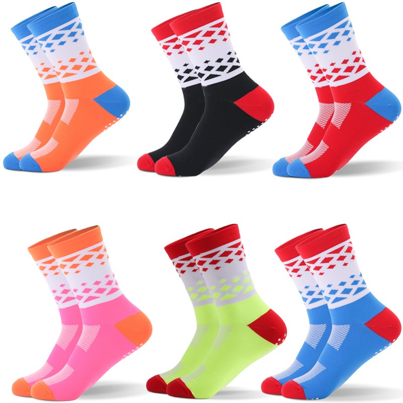 socks_may's tweet photo. Colorful cycling socks on sales #cycling #cyclinglife #cyclingsocks #sportsocks #socks https://t.co/aiY3kZ297K