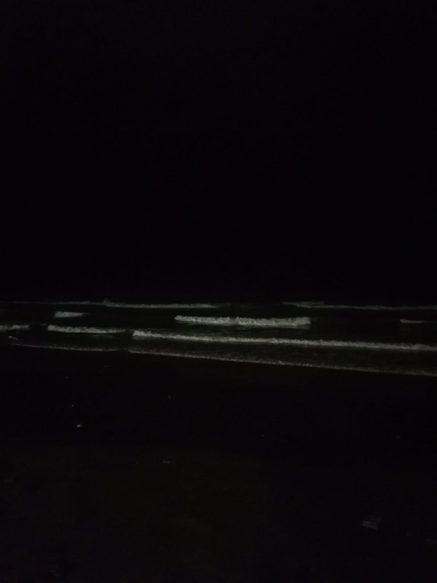 nellllie's tweet photo. 🌬️🌊🖤 https://t.co/2DsbsRBrie
