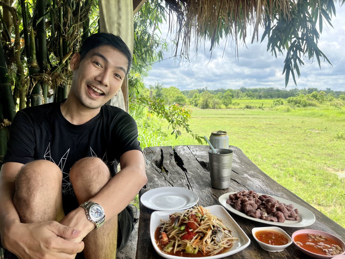 tor_vlog's tweet photo. แซ่บๆกันค้าบ #นครพนม https://t.co/46dGmXBjlt