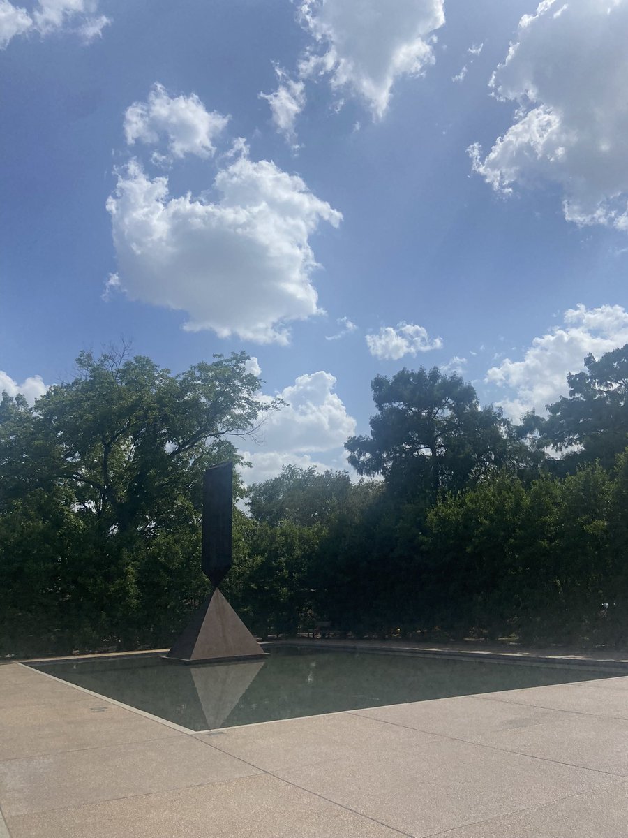 My former prof Pam Smart at @binghamtonu instilled in me a long-unfulfilled desire to visit the @MenilCollection and @rothkochapel. More than a decade after her classes I’ve finally made it here along w/ my colleagues @ASCHistoryArt. What is life?!