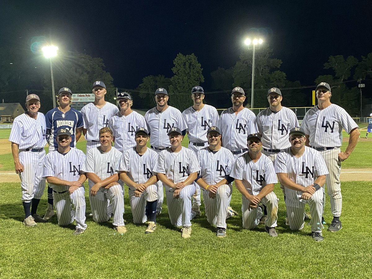 LNLakers's tweet photo. CHAMPS! 10-0 over Volga! https://t.co/vkbiKNK3tc