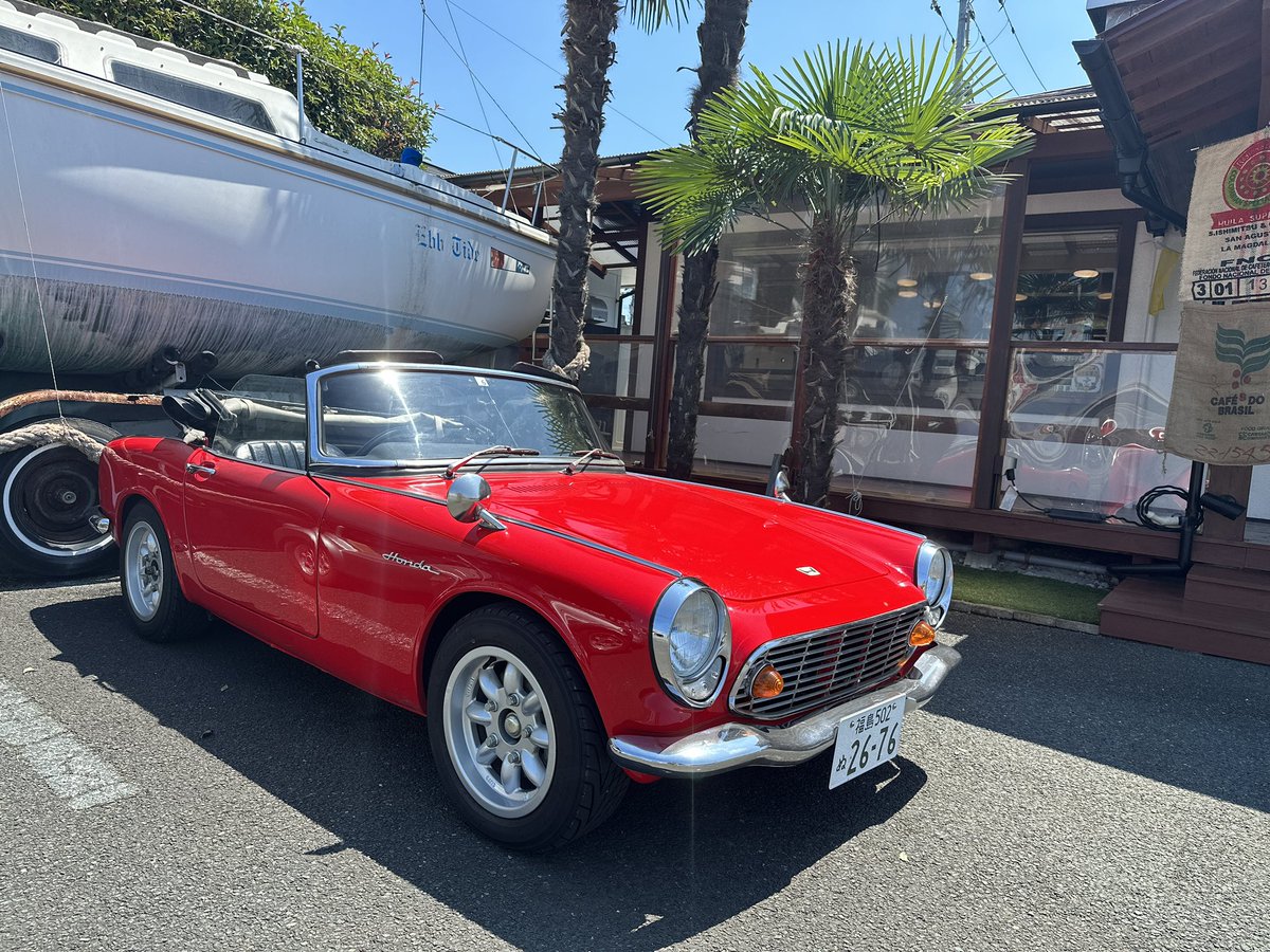 nomatan373's tweet photo. 南相馬市原町区のコーヒー屋の前にあるオーナーの車。
#customcoffee
#南相馬市 https://t.co/2qBRo6arwt