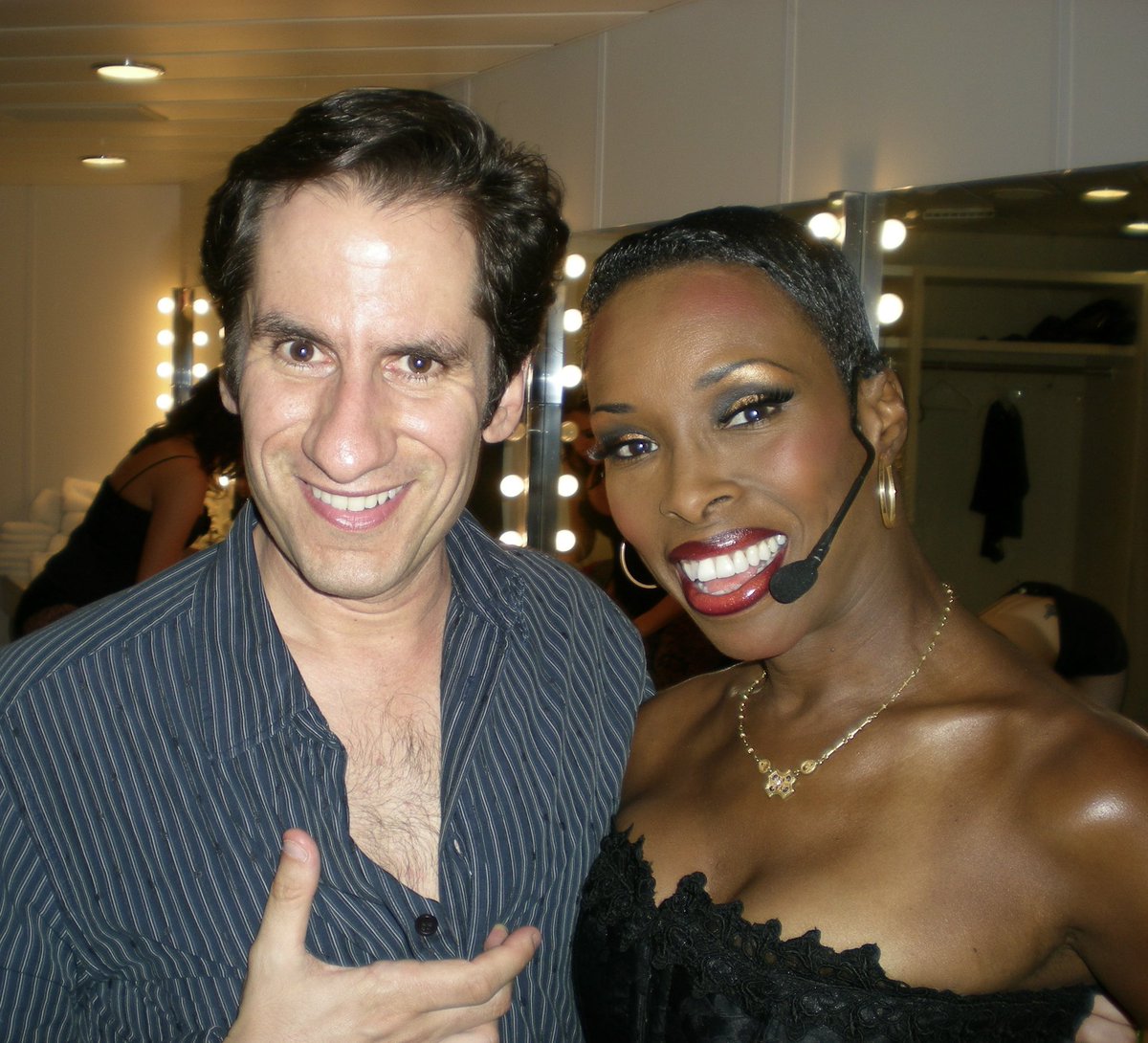 Brenda Braxton and me YEARS ago. She looks THE SAME! I look older but just as shiny/greasy. If u don’t believe me, see us do a show with my amazing husband James Wesley, Tuesday nite at 54 Below! Tix: 54below.org/events/brenda-…